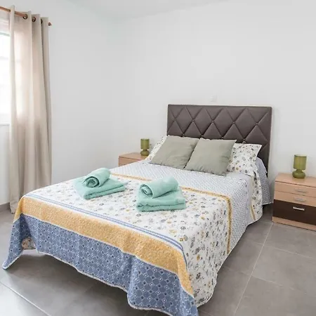 Beach Apartment *